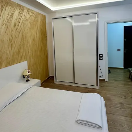 In Bb - Seafront Elegance And Serenity Sea View Guest house